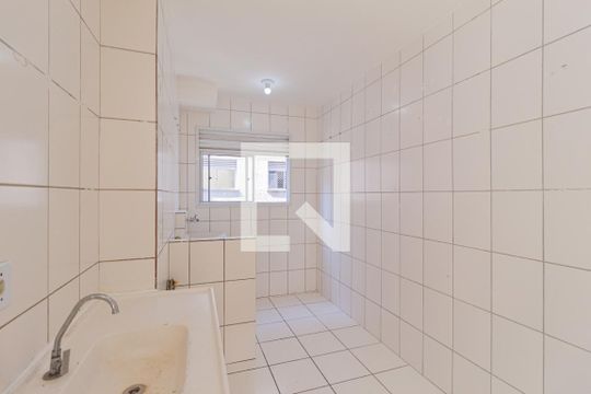 Cozinha e Área de Serviço de apartamento para alugar com 2 quartos, 49m² em Metalúrgicos, Osasco