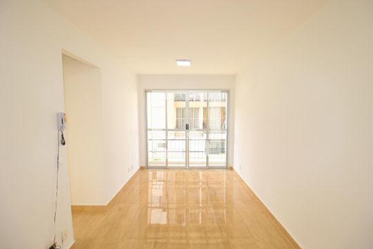 Sala de apartamento para alugar com 2 quartos, 52m² em Vila Dionisia, São Paulo