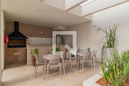 Área comum - Churrasqueira de apartamento para alugar com 2 quartos, 43m² em Parque Arariba, São Paulo
