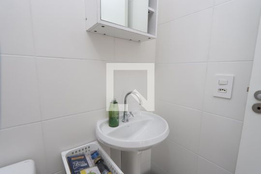 Banheiro de apartamento para alugar com 1 quarto, 41m² em Vila Ema, São Paulo