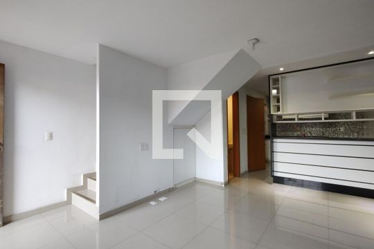 Sala de casa de condomínio à venda com 2 quartos, 80m² em Freguesia (jacarepaguá), Rio de Janeiro