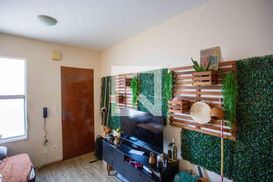 Sala de apartamento à venda com 2 quartos, 48m² em Conceição, Diadema