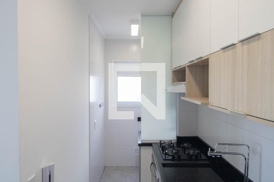 Cozinha de apartamento à venda com 2 quartos, 42m² em Vila Gustavo, São Paulo