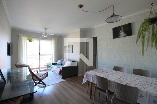 Sala de apartamento à venda com 3 quartos, 76m² em Super Quadra Morumbi, São Paulo