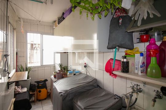 Área de Serviço de apartamento à venda com 3 quartos, 74m² em Vila Bancaria, São Paulo
