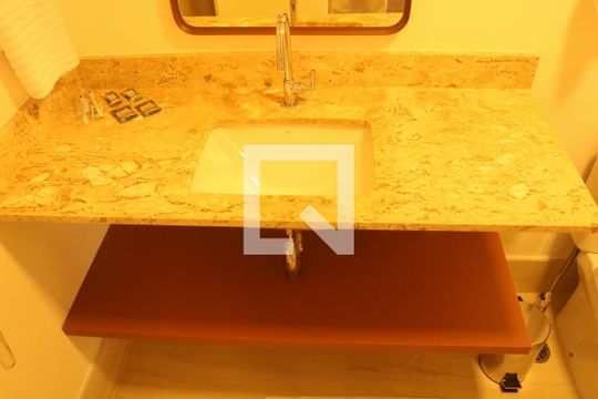 Banheiro de kitnet/studio à venda com 1 quarto, 26m² em Perdizes, São Paulo