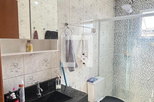 Banheiro de apartamento à venda com 2 quartos, 88m² em Vila Progresso, Santo André