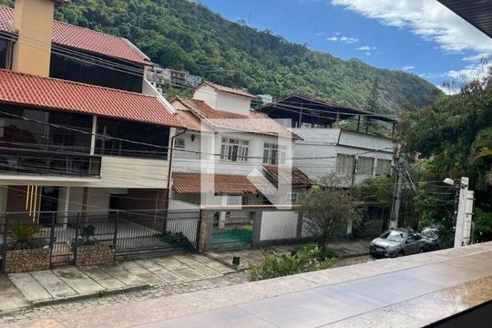 Casa à venda com 4 quartos, 403m² em São Francisco, Niterói
