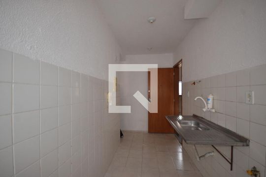 Cozinha de apartamento para alugar com 2 quartos, 47m² em Paciência, Rio de Janeiro