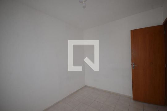 Quarto 1 de apartamento para alugar com 2 quartos, 47m² em Paciência, Rio de Janeiro