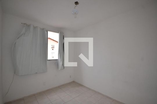 Quarto 1 de apartamento para alugar com 2 quartos, 47m² em Paciência, Rio de Janeiro