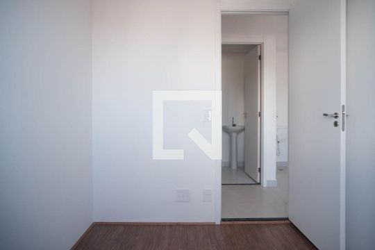 Quarto 1  de apartamento para alugar com 2 quartos, 34m² em Engenheiro Goulart, São Paulo