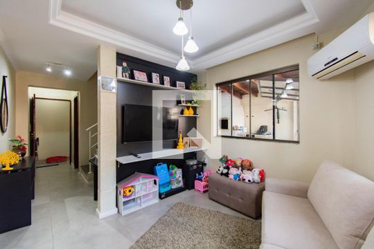 Sala de casa à venda com 3 quartos, 130m² em Mato Grande, Canoas