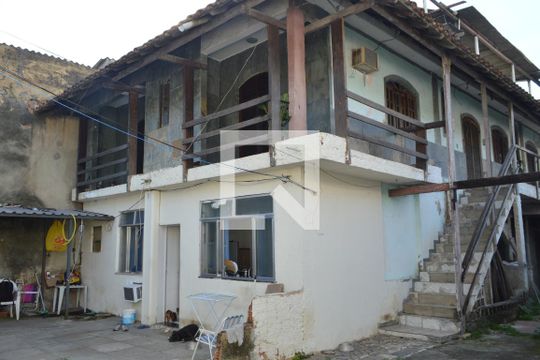 Fachada de casa à venda com 4 quartos, 400m² em Anil, Rio de Janeiro