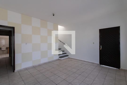 Sala de casa à venda com 3 quartos, 141m² em Jardim Cocaia, Guarulhos