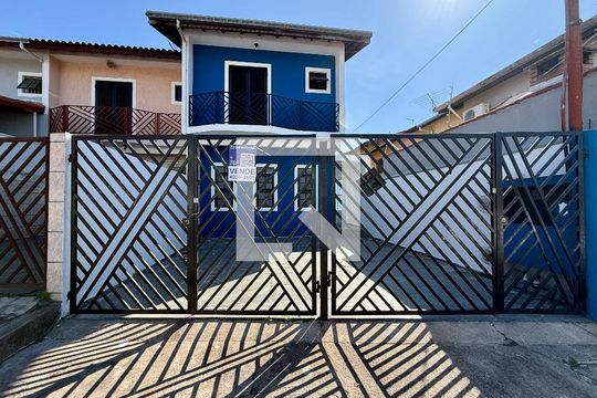 Fachada de casa à venda com 3 quartos, 141m² em Jardim Cocaia, Guarulhos