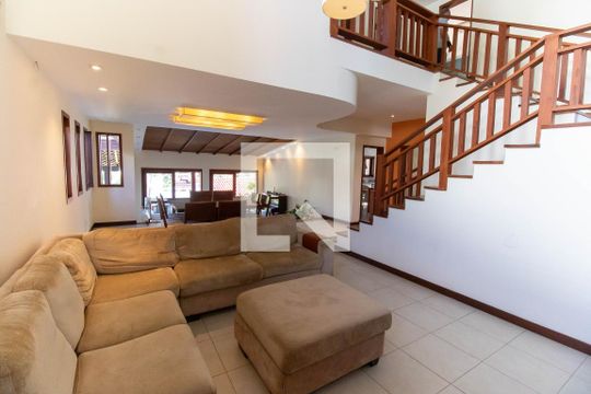 Casa de Condomínio à venda com 5 quartos, 300m² em Itaipu, Niterói