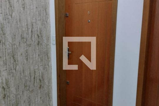 Entrada de apartamento à venda com 2 quartos, 110m² em Parque das Nações, Santo André