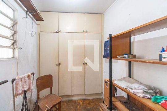 Quarto de Serviço de casa à venda com 3 quartos, 196m² em Vila Homero Thon, Santo André