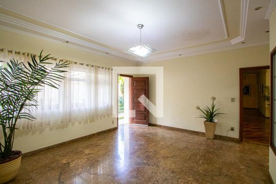 Sala 2 de casa para alugar com 5 quartos, 459m² em Vila Assunção, Santo André