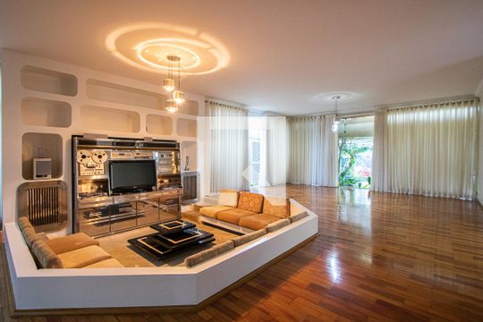 Sala 1 de casa para alugar com 5 quartos, 459m² em Vila Assunção, Santo André