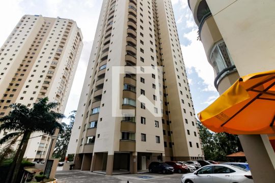 Fachada do bloco de apartamento à venda com 3 quartos, 117m² em Chácara Agrindus, Taboão da Serra