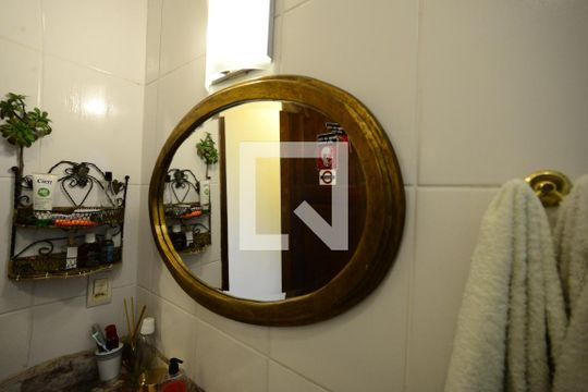 Banheiro de casa à venda com 3 quartos, 250m² em Vila Mariana, São Paulo