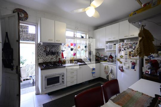 Cozinha de casa à venda com 3 quartos, 250m² em Vila Mariana, São Paulo