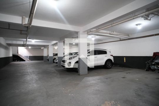 Garagem de casa à venda com 2 quartos, 93m² em Jardim Maringa, São Paulo