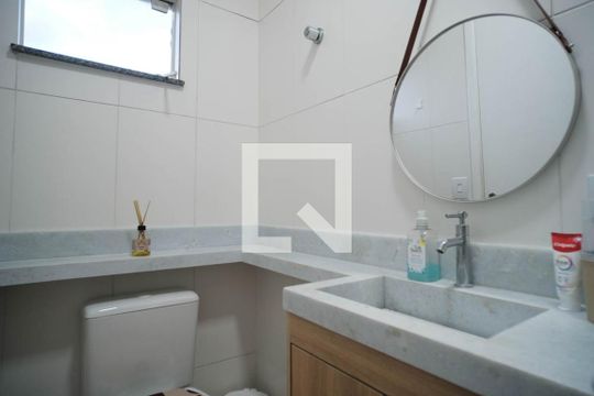 Banheiro de casa à venda com 2 quartos, 93m² em Jardim Maringa, São Paulo