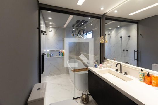 Banheiro da Suíte de apartamento para alugar com 2 quartos, 90m² em Vila Nova Conceição, São Paulo
