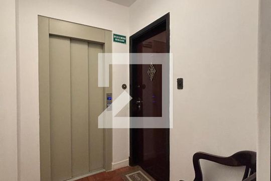 Área comum - Hall de entrada externo de apartamento para alugar com 1 quarto, 85m² em Copacabana, Rio de Janeiro