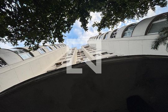 Fachada de apartamento para alugar com 1 quarto, 85m² em Copacabana, Rio de Janeiro