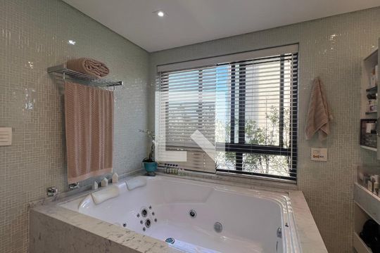 Banheiro da Suíte 3 de apartamento à venda com 4 quartos, 280m² em Vila Beatriz, São Paulo
