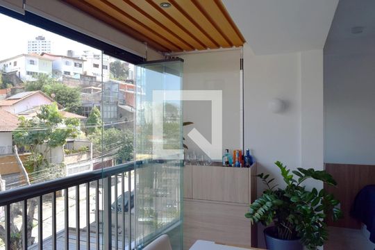 Studio de kitnet/studio para alugar com 1 quarto, 40m² em Jardim das Bandeiras, São Paulo