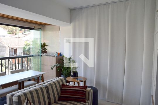 Studio de kitnet/studio para alugar com 1 quarto, 40m² em Jardim das Bandeiras, São Paulo