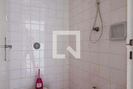 Quintal - Banheiro de casa à venda com 3 quartos, 290m² em Vila Madalena, São Paulo