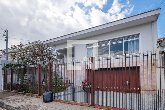 Fachada de casa à venda com 3 quartos, 290m² em Vila Madalena, São Paulo