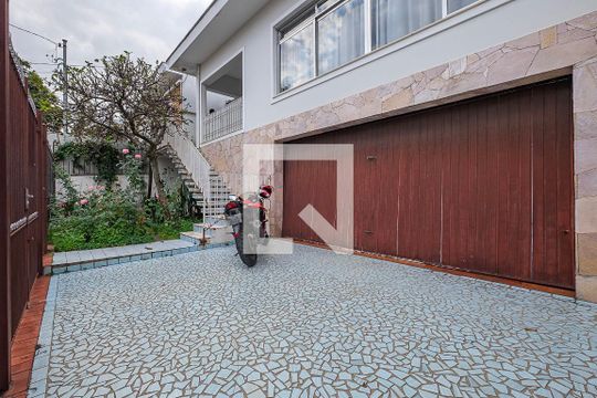 Garagem de casa à venda com 3 quartos, 290m² em Vila Madalena, São Paulo