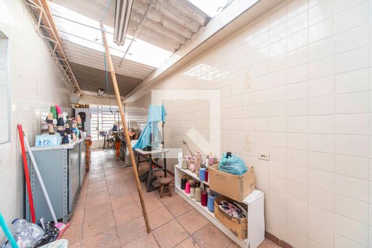 Quintal Coberto de casa à venda com 3 quartos, 193m² em Jardim Utinga, Santo André