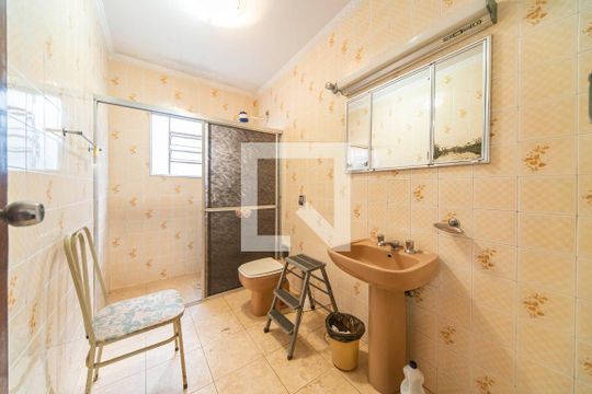 Banheiro 2 de casa à venda com 3 quartos, 193m² em Jardim Utinga, Santo André