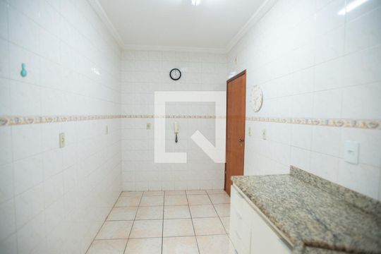 Cozinha de apartamento para alugar com 3 quartos, 120m² em Jardim Irajá, Ribeirão Preto