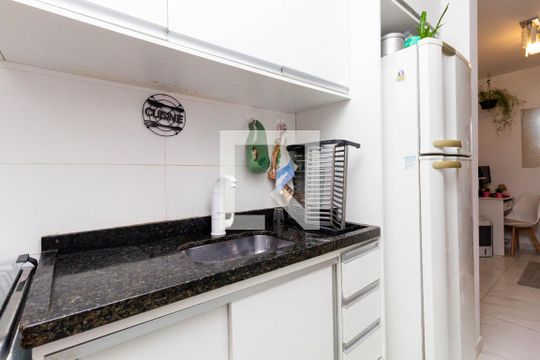 Cozinha e Área de Serviço de apartamento à venda com 2 quartos, 40m² em Vila Rio Branco, São Paulo