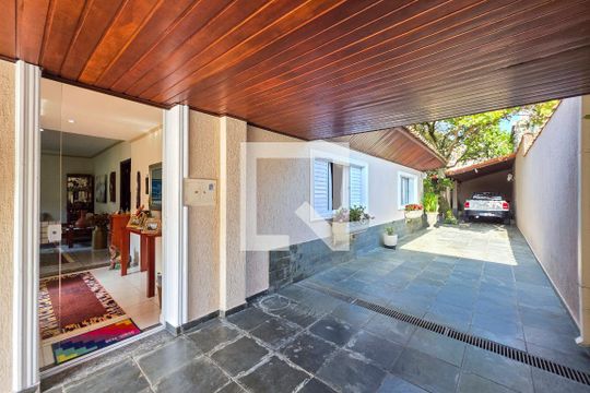 Garagem de casa para alugar com 5 quartos, 220m² em Parque Industrial, São José dos Campos