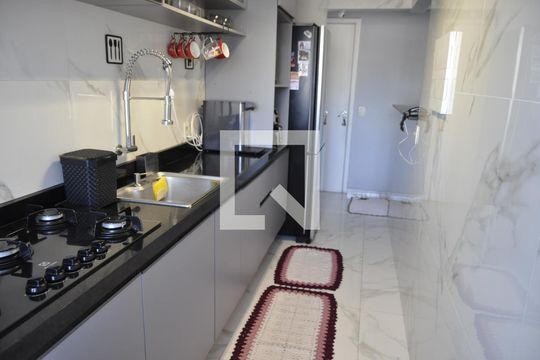 Cozinha de apartamento à venda com 2 quartos, 60m² em Sampaio, Rio de Janeiro