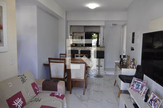 Sala de apartamento à venda com 2 quartos, 60m² em Sampaio, Rio de Janeiro