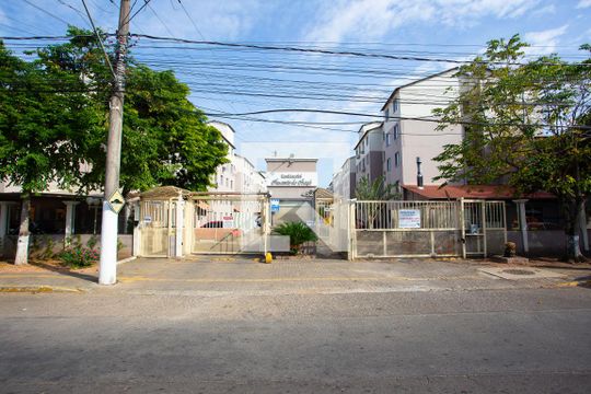 Fachada do condomínio de apartamento à venda com 2 quartos, 42m² em Estância Velha, Canoas