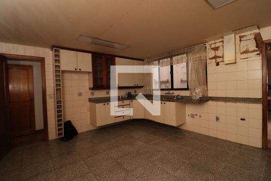 Cozinha de apartamento à venda com 4 quartos, 190m² em Portuguesa, Rio de Janeiro