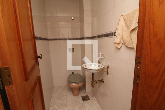 Lavabo de apartamento à venda com 4 quartos, 190m² em Portuguesa, Rio de Janeiro
