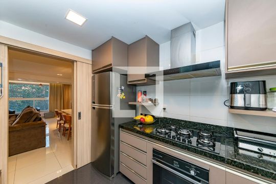 Cozinha de apartamento à venda com 4 quartos, 114m² em Buritis, Belo Horizonte